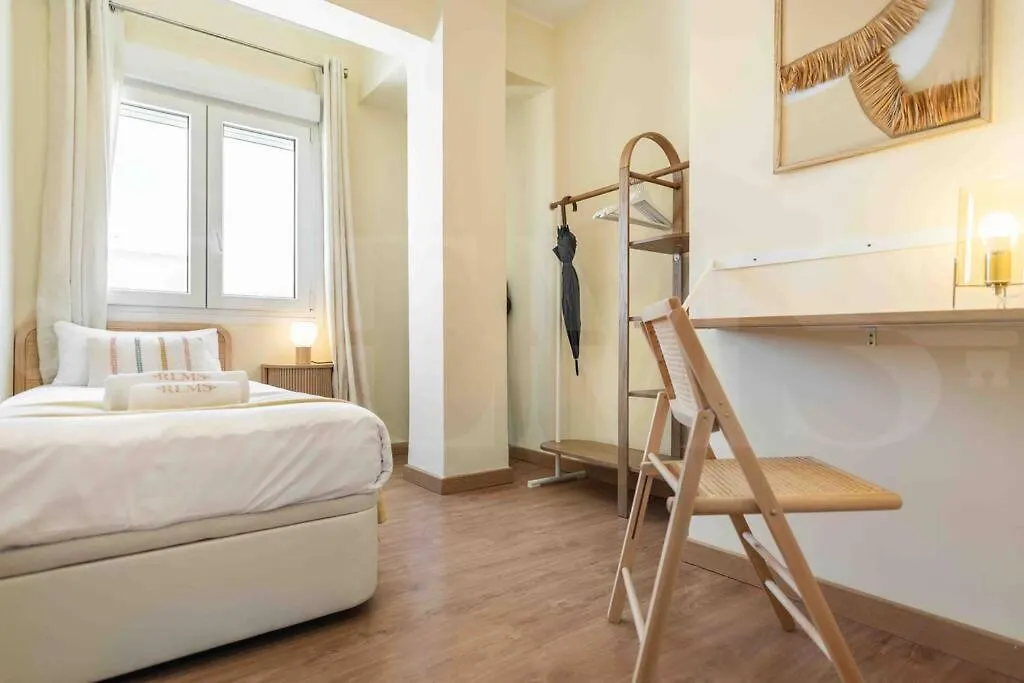 Commodious Apartment Near Center By Rems Malaga 0*,