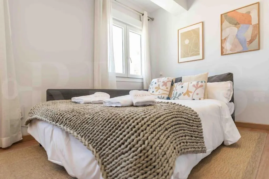 Commodious Apartment Near Center By Rems Malaga
